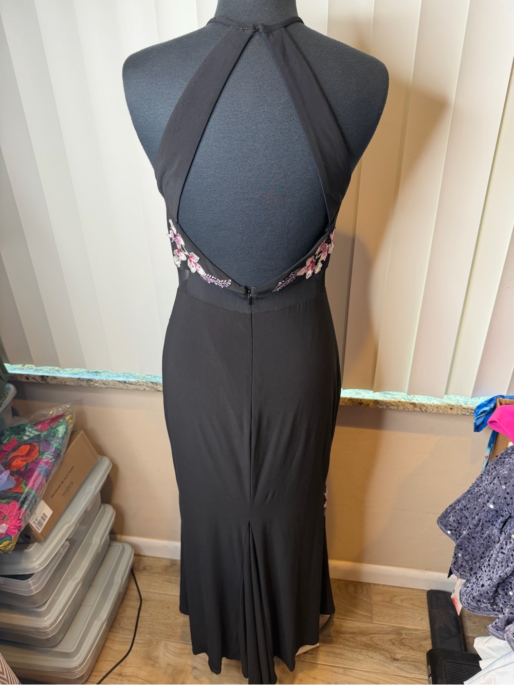 Xscape black halter gown pink and metallic floral embroidery mesh cutouts SZ 10 - Picture 9 of 11